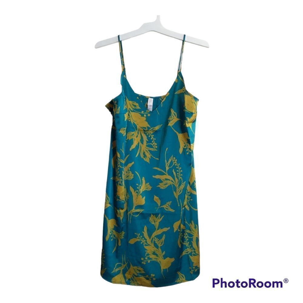 New Stars Above Satin Nightgown Large‎ New With Tags